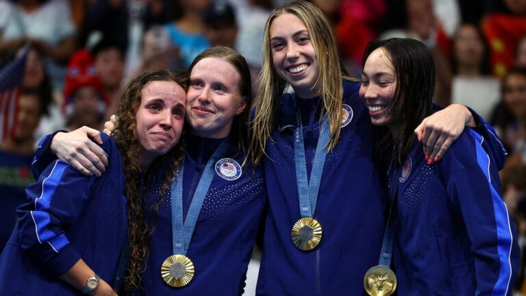 Highlights de natación en Paris 2024: Resultado de la final relevo 4x100m combinados femenil