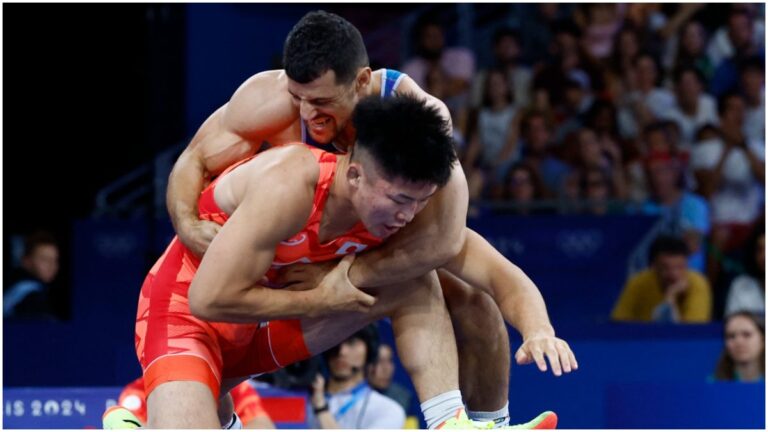 Highlights de lucha en Paris 2024: Resultado de las eliminatorias y semifinal de prueba grecorromana de 60, 77, 97 y 130kg varonil