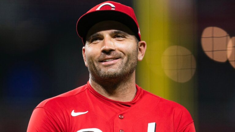 Joey Votto anuncia su retiro del béisbol después de 17 temporadas