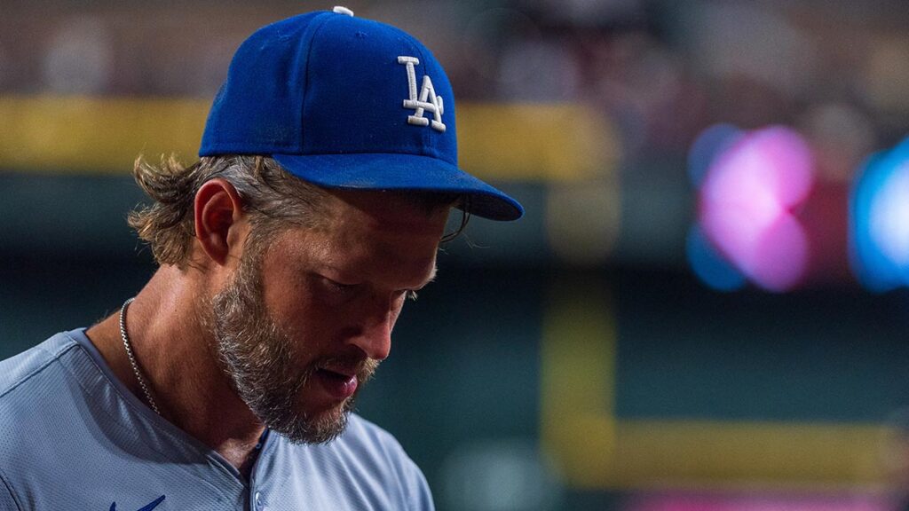 Clayton Kershaw durante un juego con Dodgers