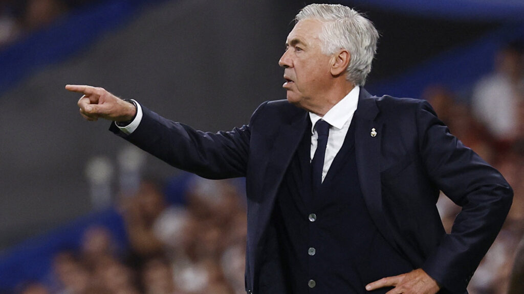 Carlo Ancelotti durante el partido del Real Madrid vs Real Betis