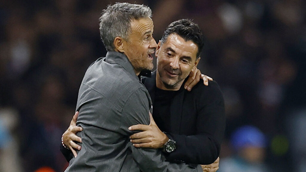 Míchel y Luis Enrique durante el PSG vs Girona