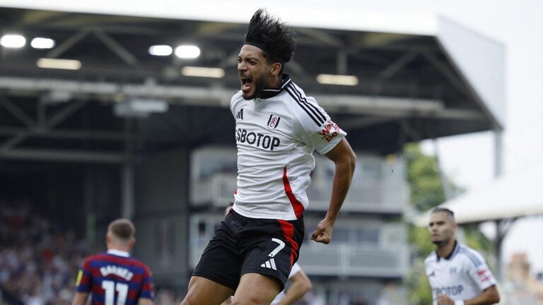 ¡Golazo! Raúl Jiménez anota con el Fulham y suma  a su cuota goleadora en la Premier League