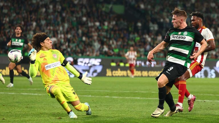 Guillermo Ochoa y el AVS caen goleados ante el Sporting de Portugal