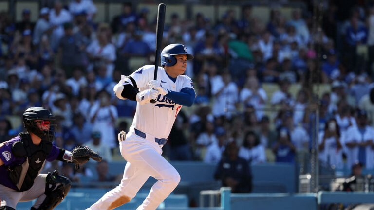 Shohei Ohtani agranda su historia al conectar su home run 53 en la campaña, en la victoria de Dodgers sobre Rockies