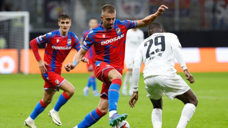 Viktoria Plzen logra un empate impensado ante el Frankfurt en la última jugada: debut electrizante