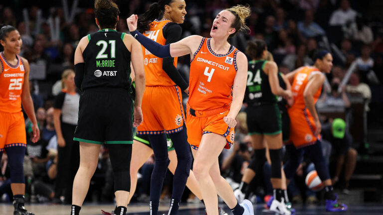 Marina Mabrey y sus seis triples le dan la victoria y ventaja al Sun sobre Minnesota Lynx