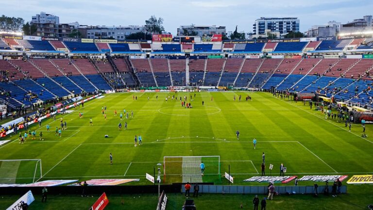 La afición del América abandona al bicampeón en el Estadio Ciudad de los Deportes