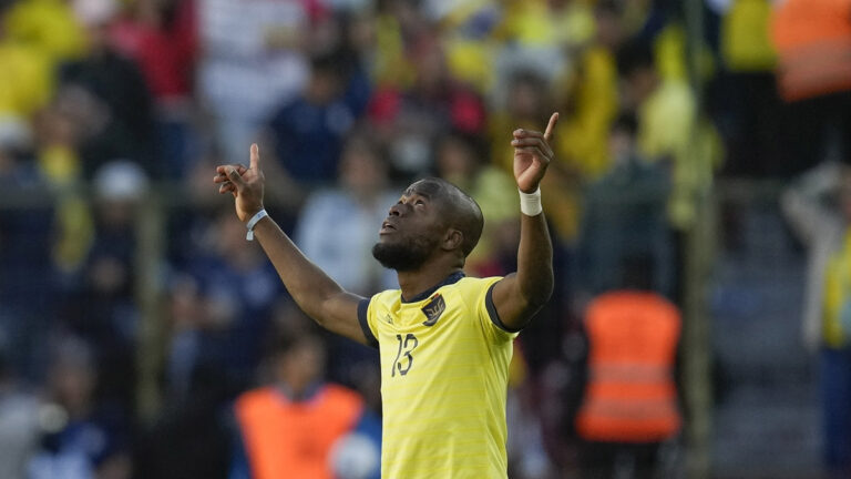 Enner Valencia lleva a Ecuador a reencontrarse con la victoria tras imponerse ante Perú por la mínima diferencia