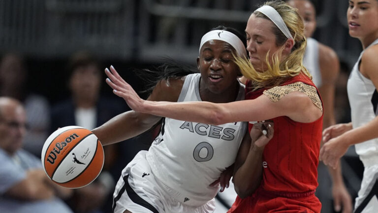 Una A’ja Wilson histórica lidera a las Aces a imponerse ante el Fever con una noche para el olvido de Caitlin Clark