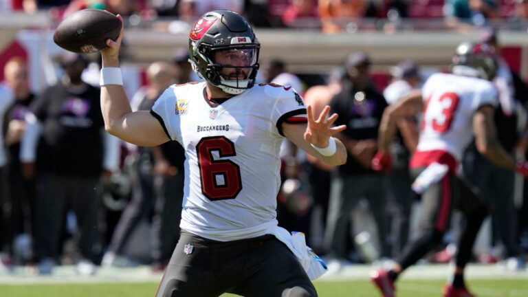 ¡Su rival favorito! Baker Mayfield domina y los Buccaneers aplastan a Philadelphia