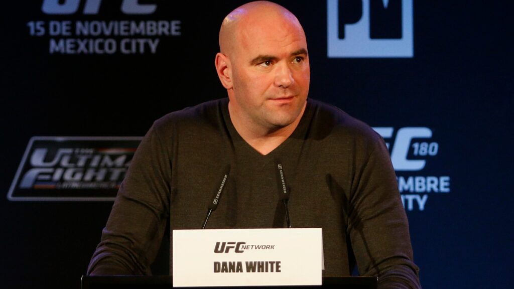 Dana White: “Canelo es parte de lo que estamos celebrando mañana, incluso si está atravesando la calle y compitiendo con nosotros”