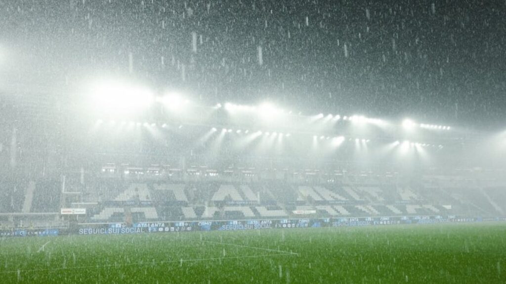 Fuertes lluvias impiden que se juegue un partido de la Serie A | Atalanta.