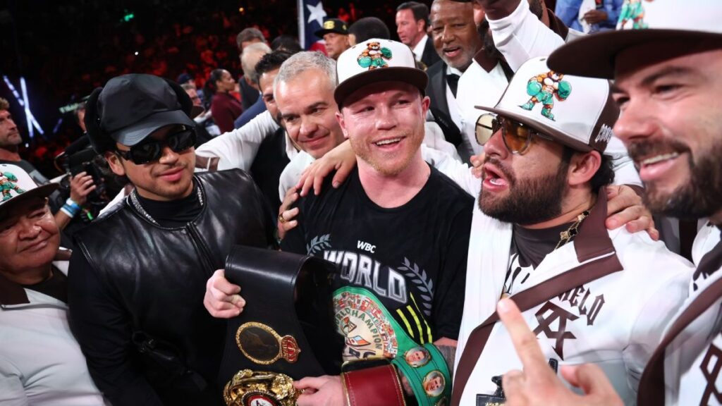 Canelo se lleva una nueva victoria | @TMobileArena