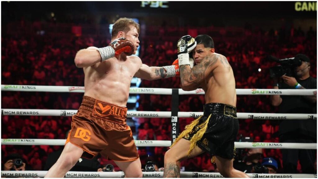 Canelo Álvarez le gana sin dificultades a Edgar Berlanga | X: @premierboxing