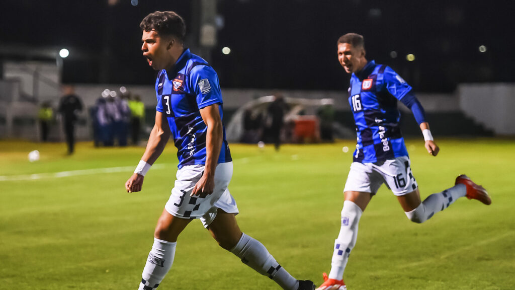 Rafael Uzcátegui celebra el gol. - Vizzor Image.