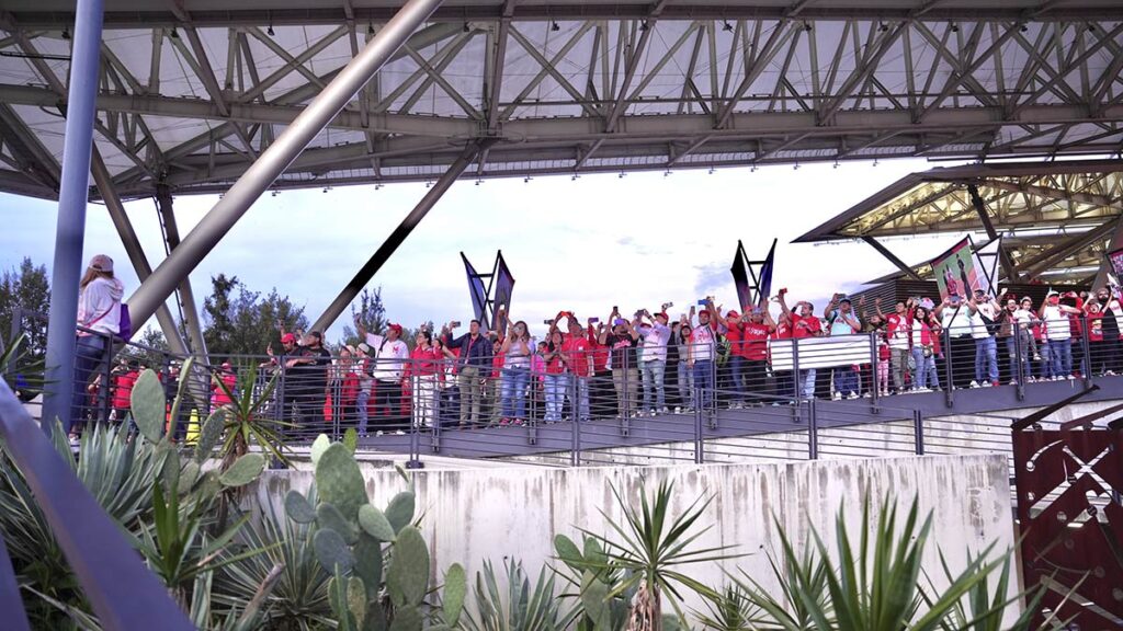 Aficionados de los Diablos Rojos del México