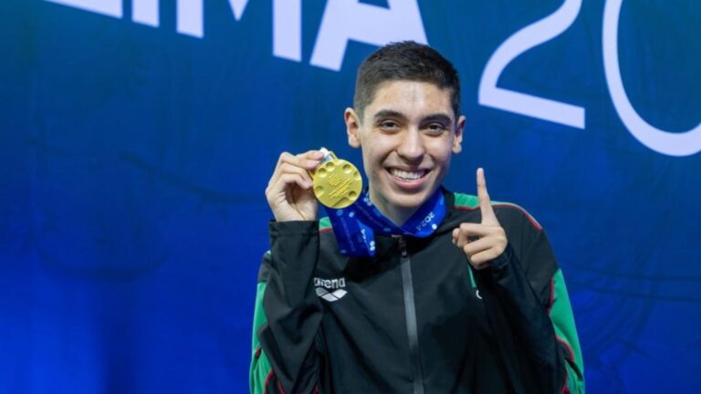 Diego Villalobos, de los clavados a la natación artística: “Ahora me toca ser ejemplo para nuevas generaciones”