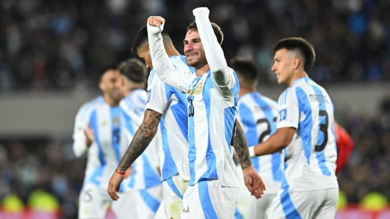 Argentina y una muestra de autoridad ante Chile: triunfo con goleada, liderazgo y a pensar en Colombia