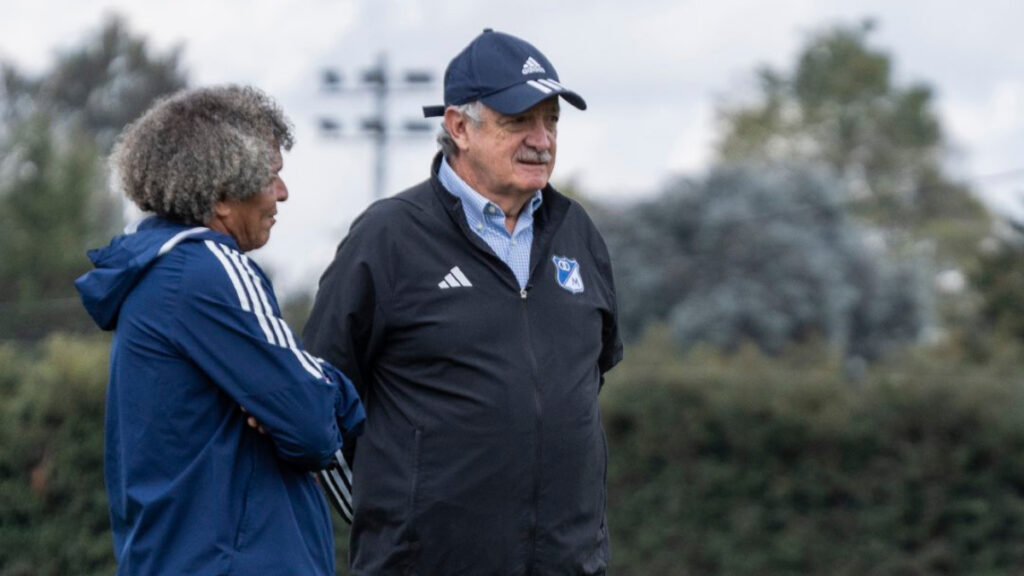 Alberto Gamero y Enrique Camacho, en un entrenamiento. - @MillosFCoficial.