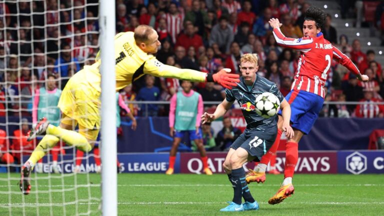 Giménez le da un agónico triunfo al Atlético de Madrid sobre Leipzig