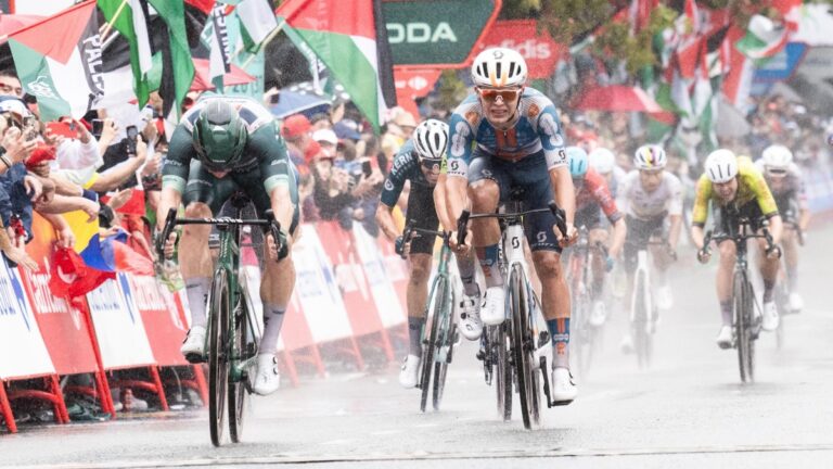 Kaden Groves brilla en Santander y obtiene su tercera victoria en la Vuelta a España