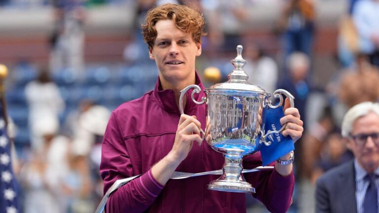 ¡El rey de la pista dura! Jannik Sinner se corona en el US Open con victoria en sets corridos sobre Taylor Fritz