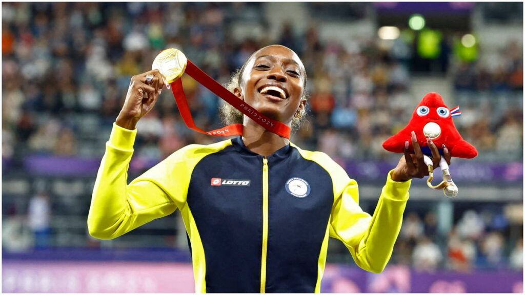 Kiara Rodríguez celebra su medalla de oro | Reuters