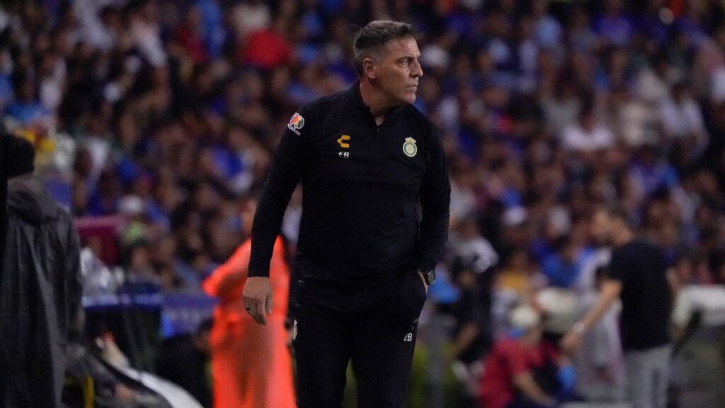 Eduardo Berizzo, optimista pese a derrota ante Chivas: "Podemos ser capaces de competir de igual a igual"