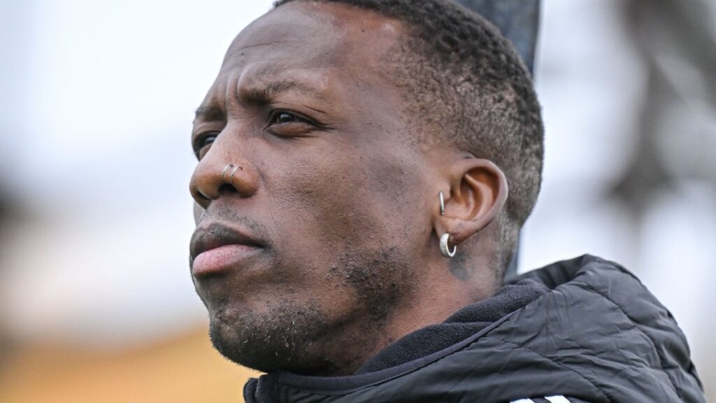 Luis Advincula Peru