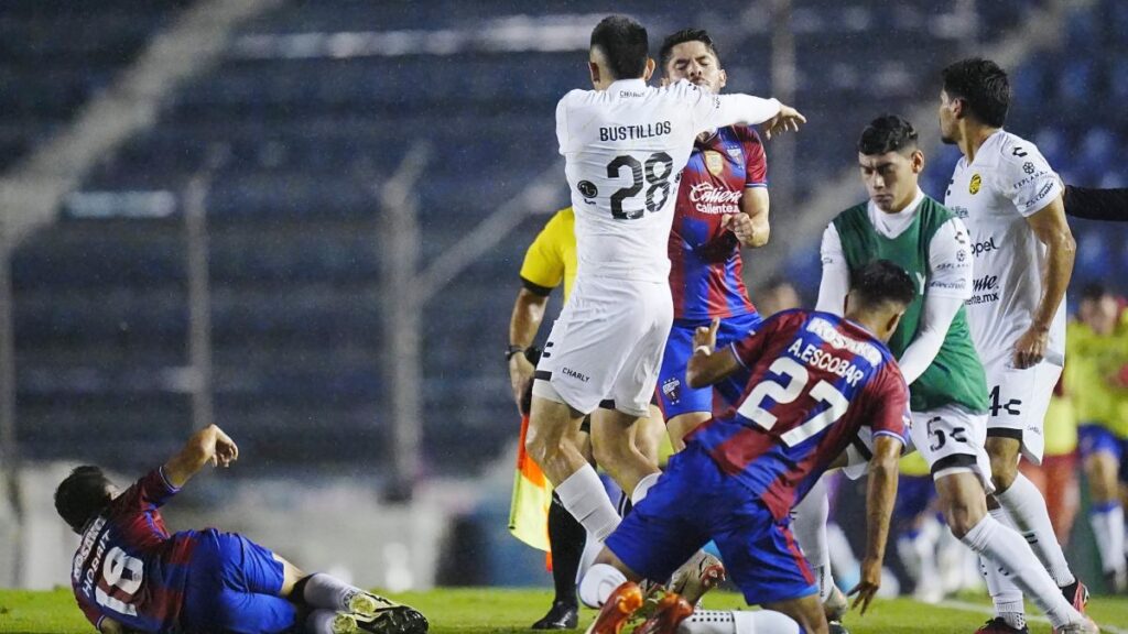 El jugador de Dorados que lesionó al Hobbit Bermúdez ya le ofreció disculpas al futbolista del Atlante.