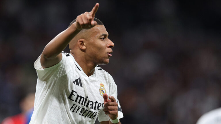 Real Madrid vs Alavés: Mbappé marca el segundo en gran jugada colectiva con Jude Bellingham