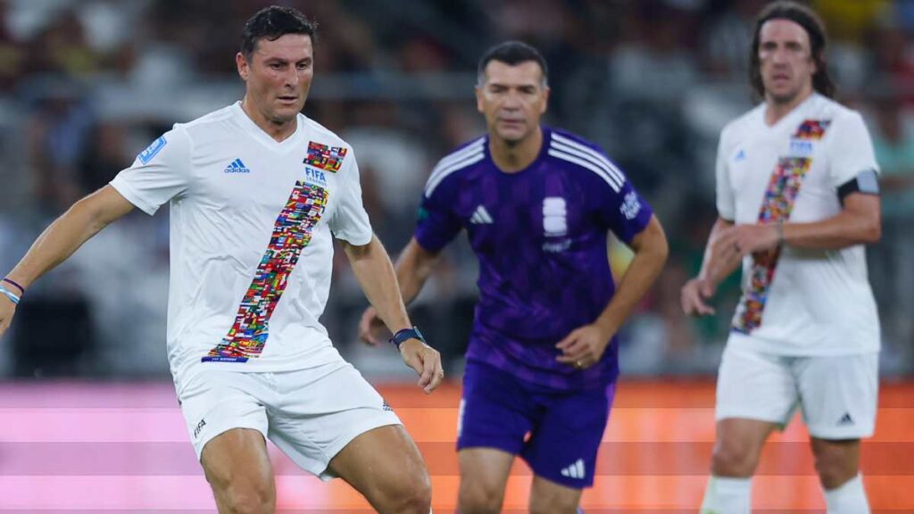 Leyendas internacionales se imponen al equipo de México en el Juego de Leyendas de la FIFA en Monterrey