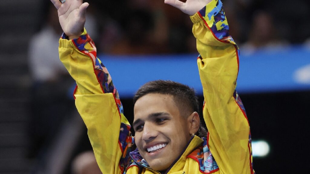 Serrano ganó la plata en los 50m estilo libre