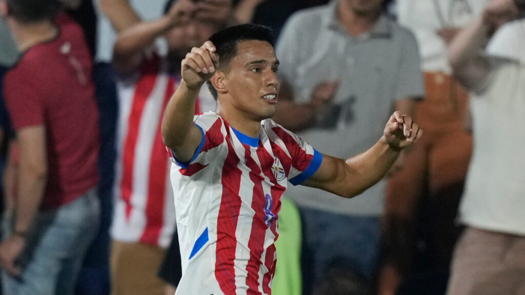 Diego Gómez celebra el gol. - AP.