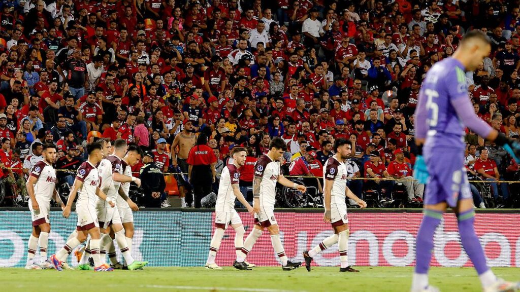 Lanús elimina al DIM en la Copa Sudamericana / Vizzor