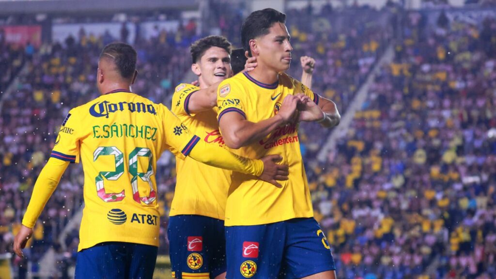 Ramón Juárez adelantó al América en el Clásico Nacional ante Chivas, quien atravesaba su mejor momento.