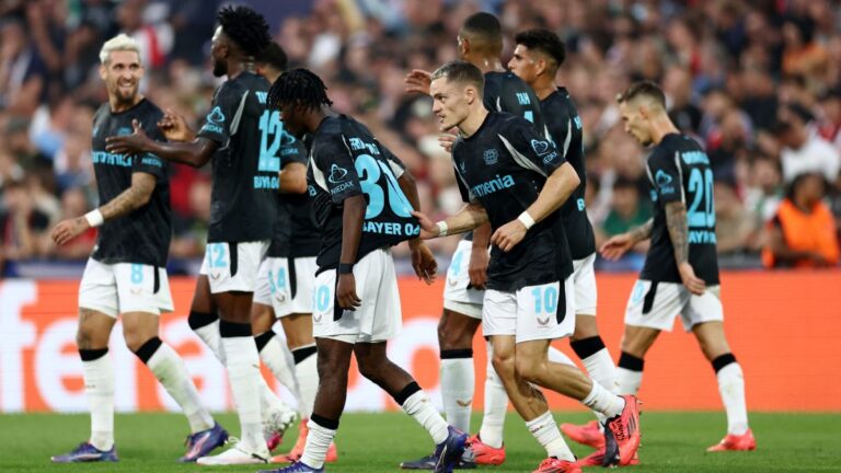 Santi Giménez y el Feyenoord caen con estrépito en el debut de Xabi Alonso en la Champions League