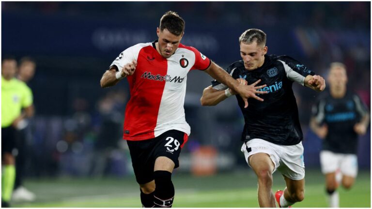 Santiago Giménez cree que el Feyenoord tiene vida en Champions League gracias al nuevo formato