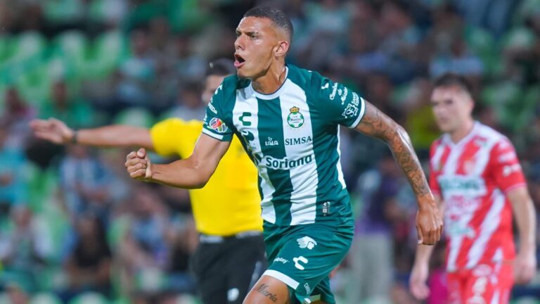 Santos firma espectacular remontada ante Necaxa y arruina revancha de Eduardo Fentanes