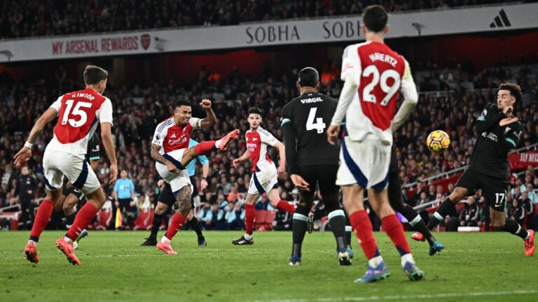 Arsenal y Liverpool ofrecen un partidazo en Londres que beneficia a Manchester City