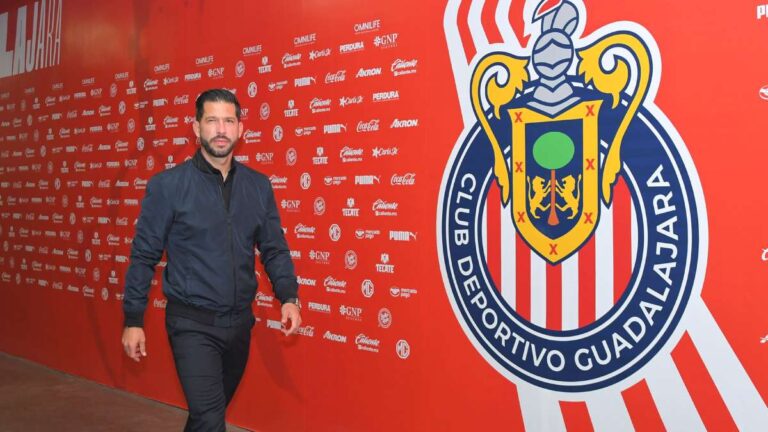 Benjamín Mora se suma a las opciones para dirigir a Chivas tras salida de Fernando Gago