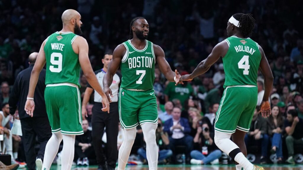 Los Boston Celtics se llevaron la victoria ante los Knicks en el debut de la NBA