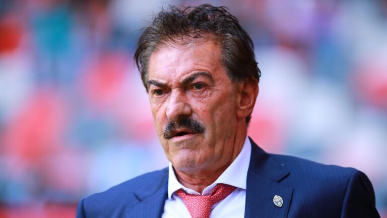 ¿Vuelve Ricardo La Volpe como técnico? Esto sabemos