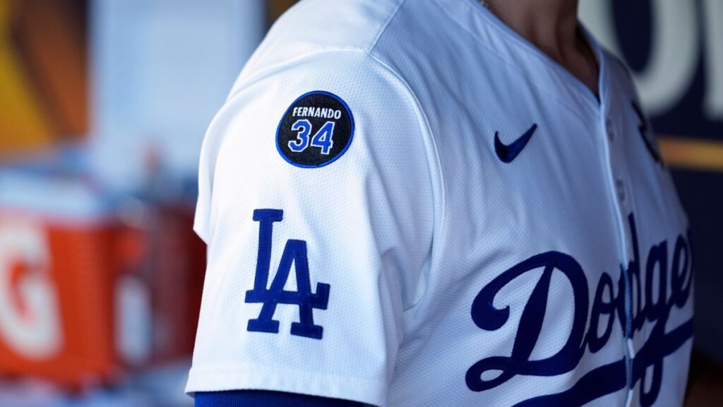 Se rinde homenaje a Fernando Valenzuela previo al inicio de la Serie Mundial entre Yankees y Dodgers