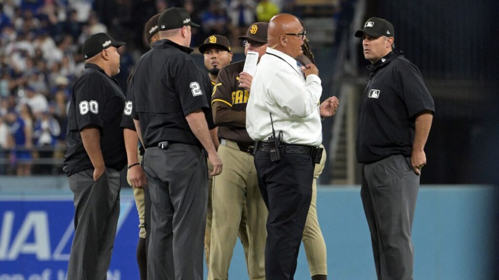 Juego de Padres vs Dodgers detenido