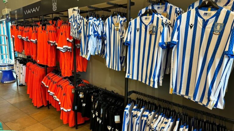 ¿Lealtad? El Sheffield Wednesday no deja entrar a sus seguidores si usan jersey pirata