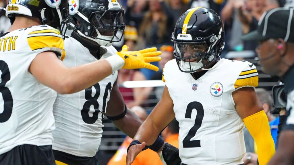 La ofensiva de Steelers despierta y de la mano de Justin Fields se llevan la victoria ante Raiders