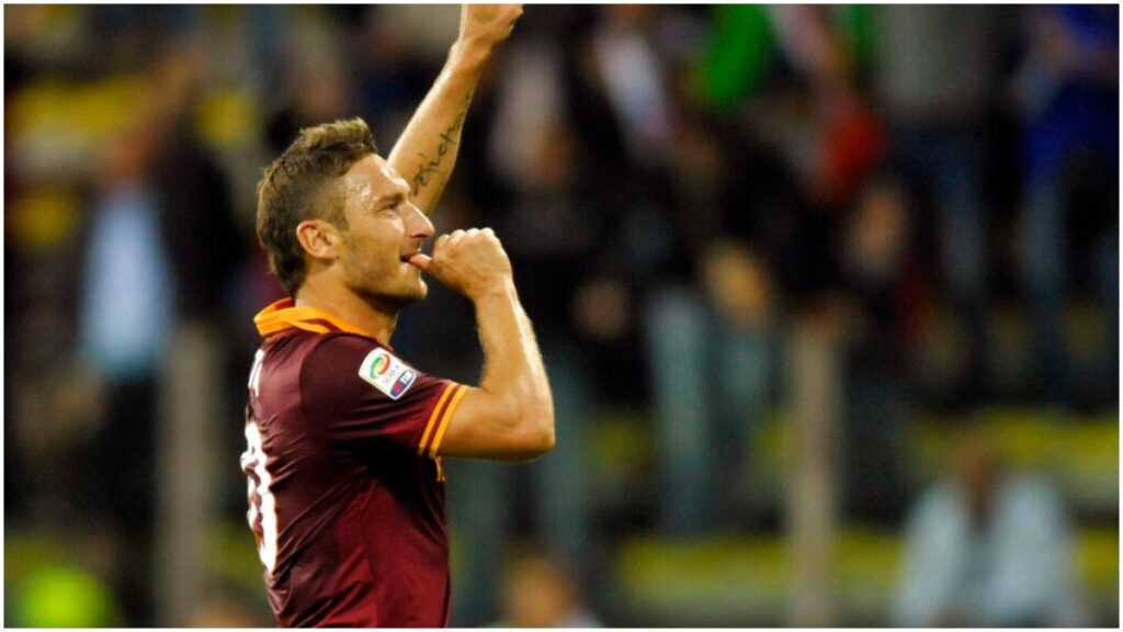 Francesco Totti todavía recibe ofertas en el fútbol | AP