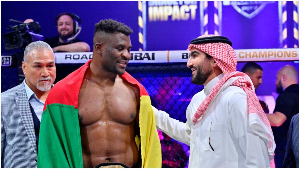 Francis Ngannou brilla en su estreno en PFL | Reuters